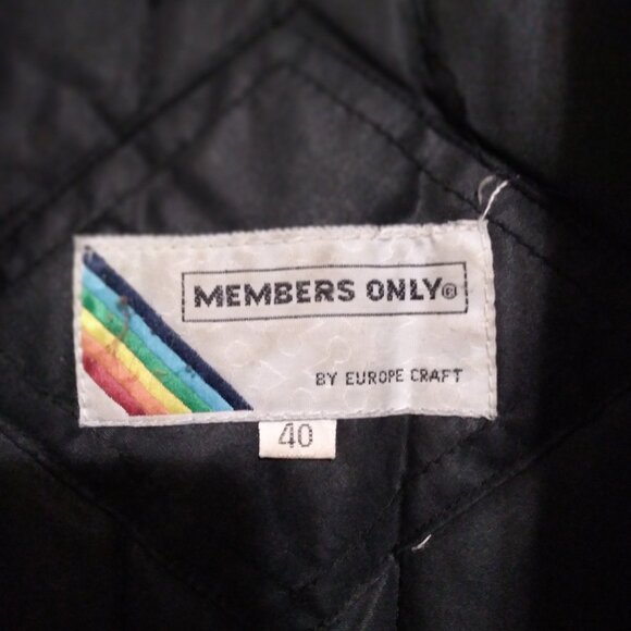 Vintage Iconic Members Only Quilted Lining Jacket - Picture 9 of 9